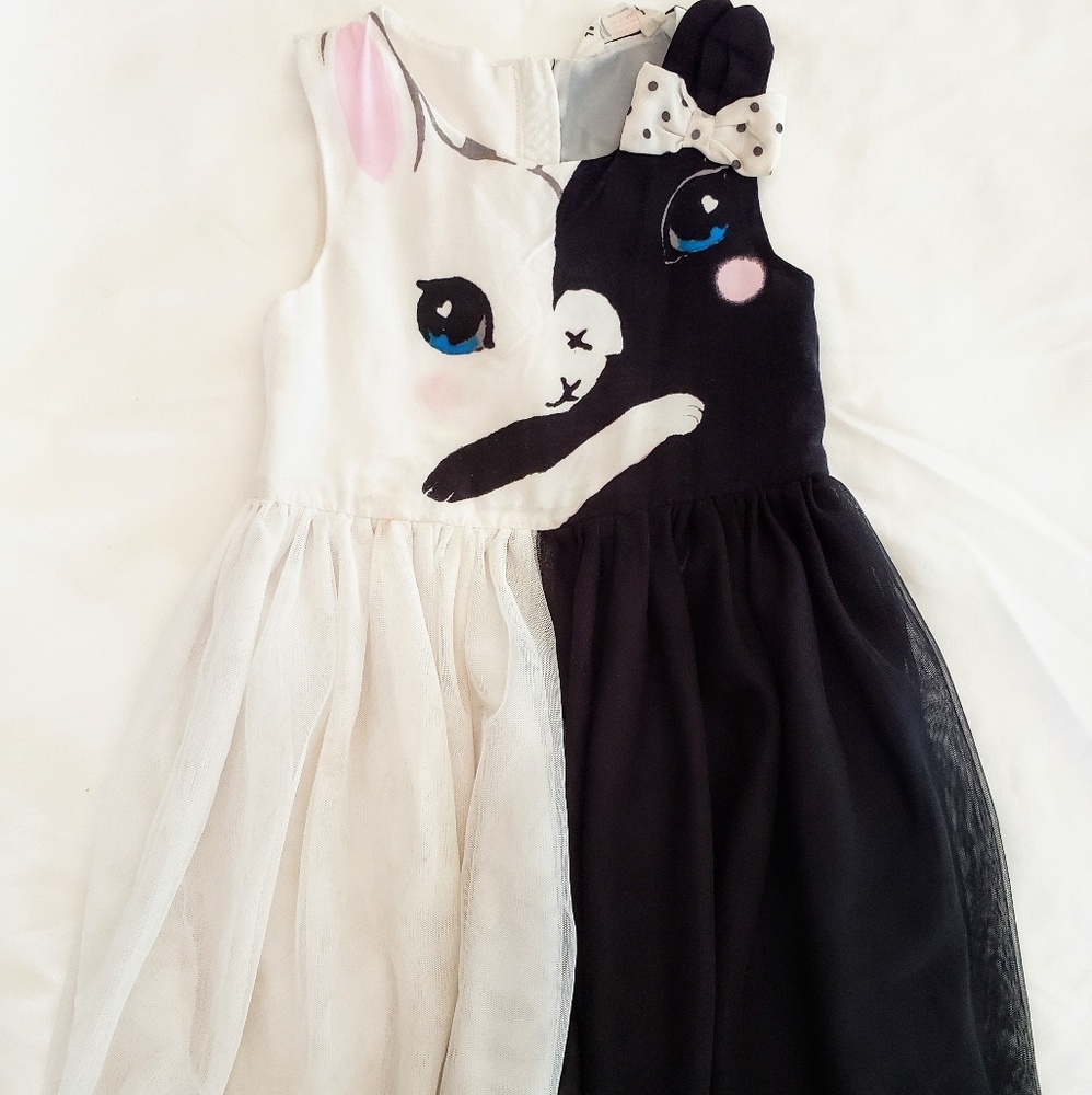 H & M black/white hugging bunnies